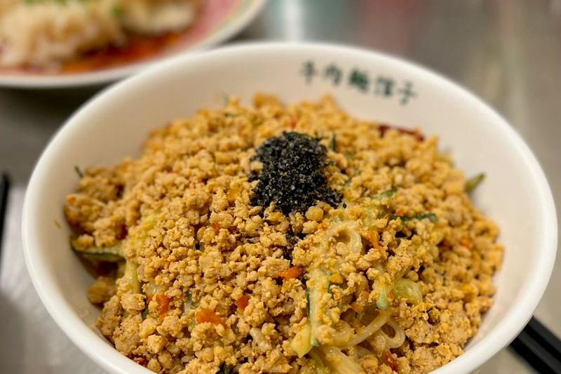 뉴러우멘관즈