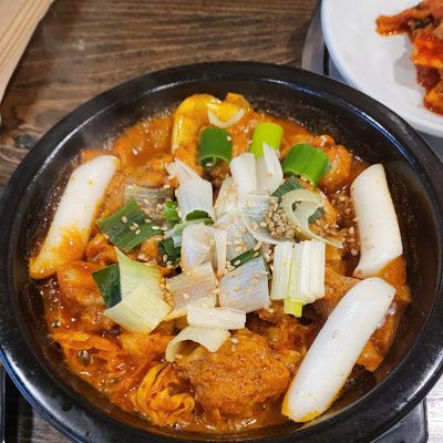 유닭스토리 닭한마리 신촌본점