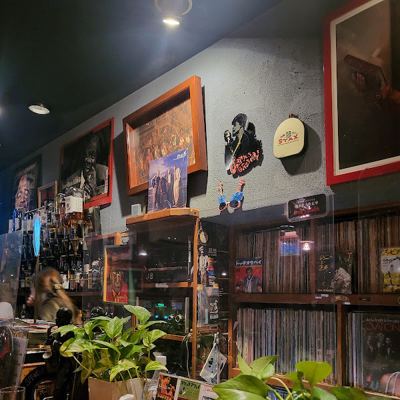 JB'S BAR